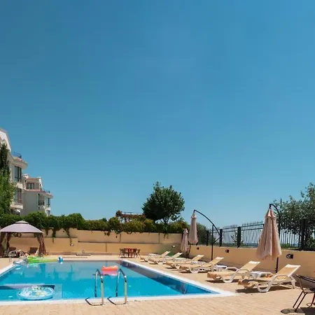 アパート Horizon 3 'в'